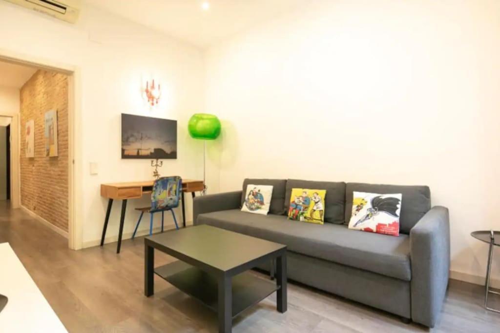 Canela Homes Barcelona Urquinaona מראה חיצוני תמונה